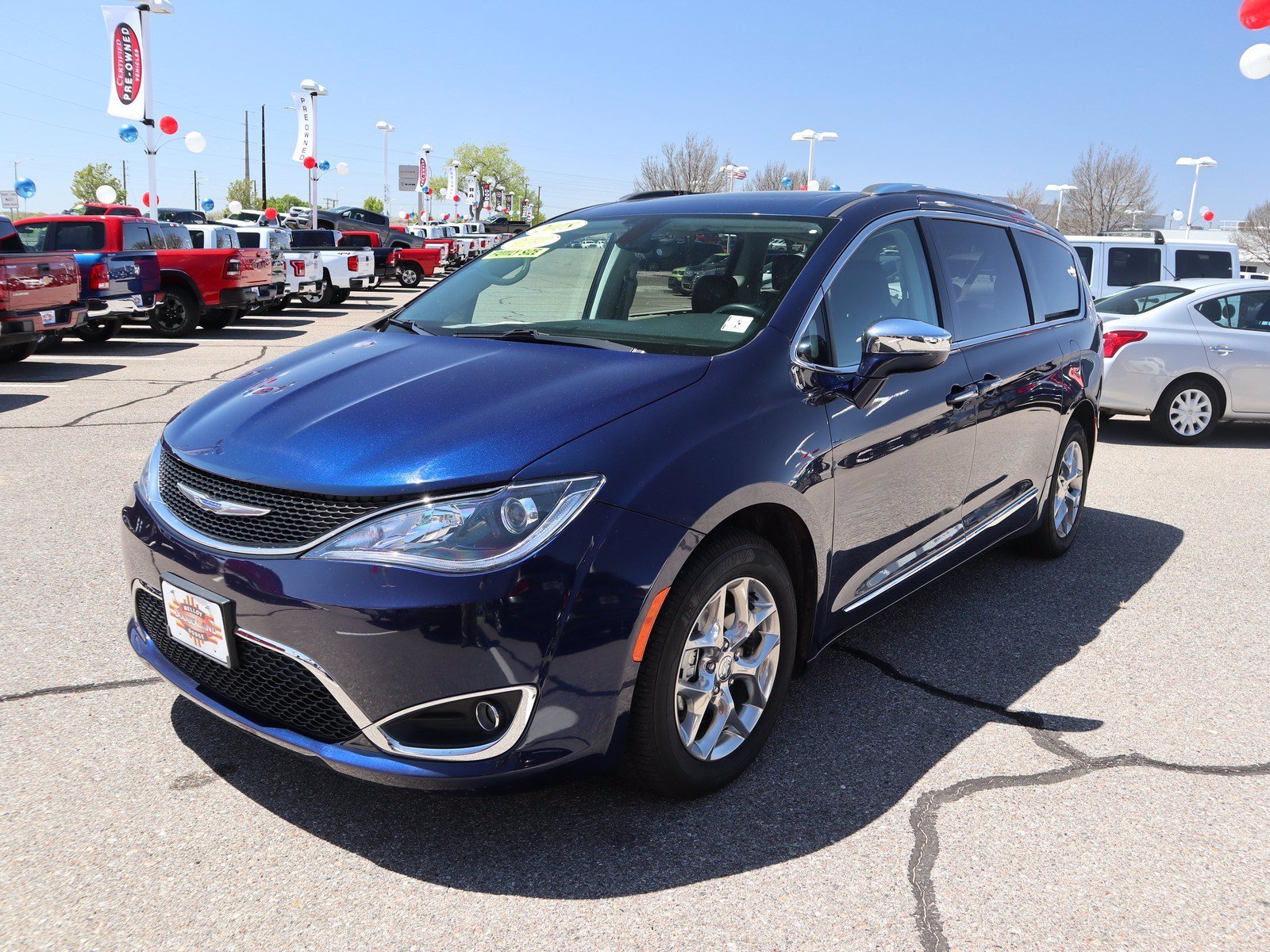 Certified PreOwned 2018 Chrysler Pacifica Limited FWD 4D